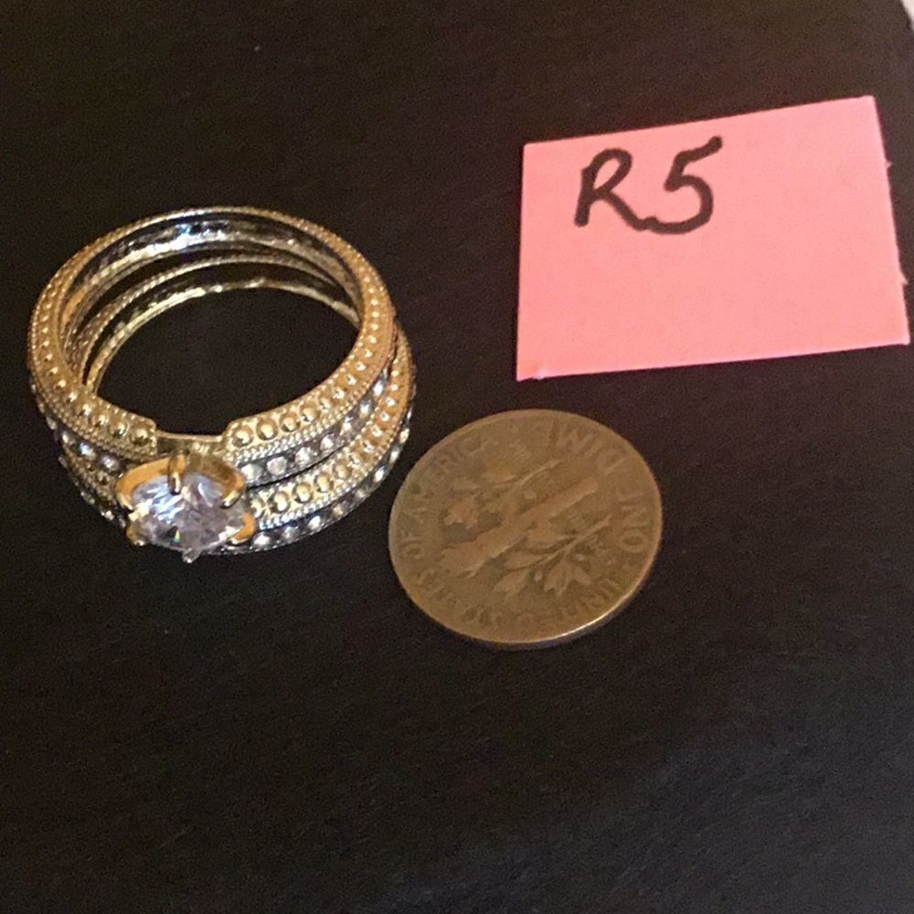 NEW ladies size 10 bridal set in silver color with 2 rings